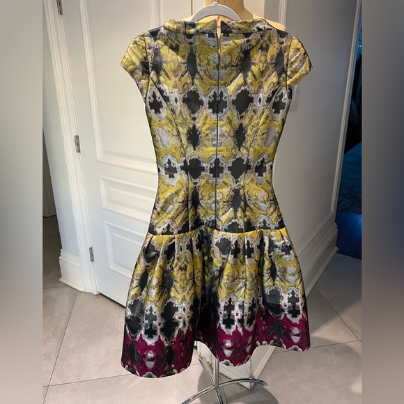 Oscar de la Renta dress - Picture 3 of 6